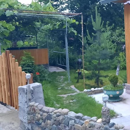 Family Hotel Dilijan Eksteriør billede