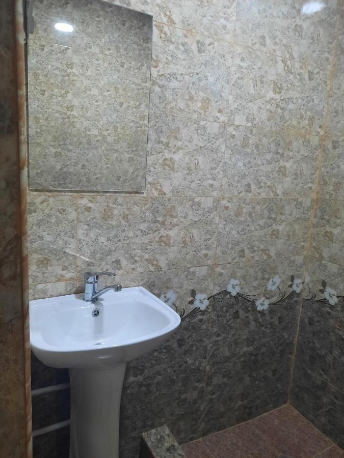 Family Hotel Dilijan Eksteriør billede