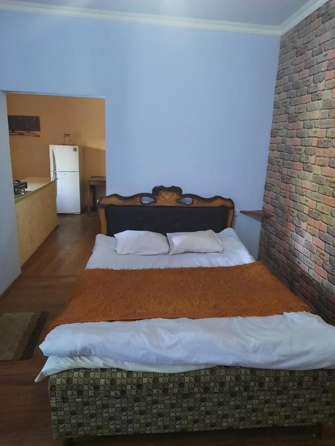 Family Hotel Dilijan Eksteriør billede