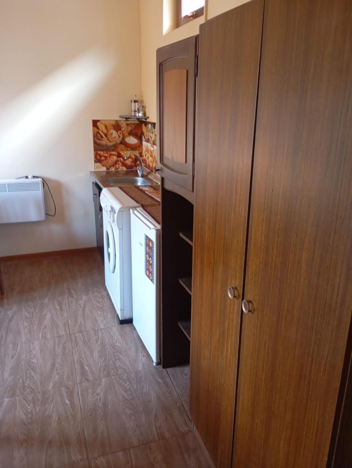 Family Hotel Dilijan Eksteriør billede